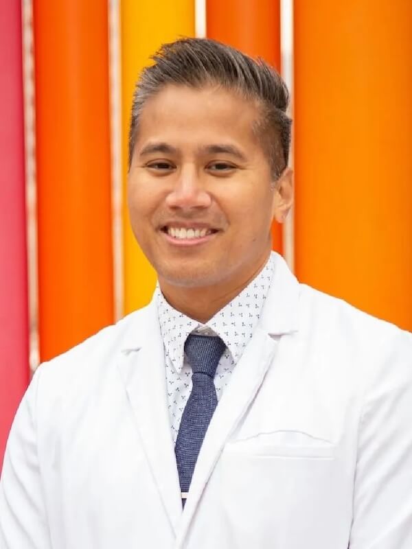 Dr. Ervin Calvo